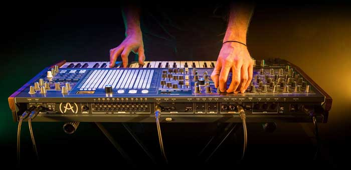 Arturia MatrixBrute Noir Edition | Synthesizer giá cực tốt