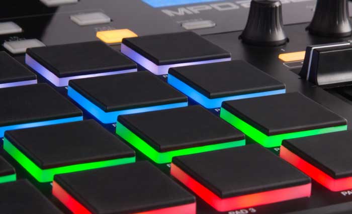 Bàn Điều Khiển Akai MPD232 Step Sequencer trang bị nút pad và hiệu ứng tùy chỉnh giúp bản làm chủ sân khấu