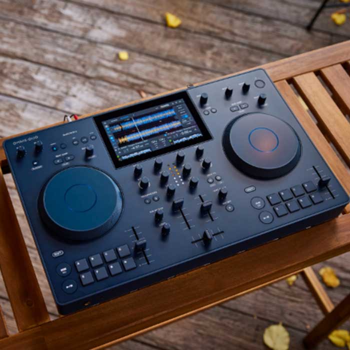 Bàn Dj Độc Lập AlphaTheta OMNIS-DUO sử dụng ở mọi không gian nhờ thiết kế nhỏ gọn