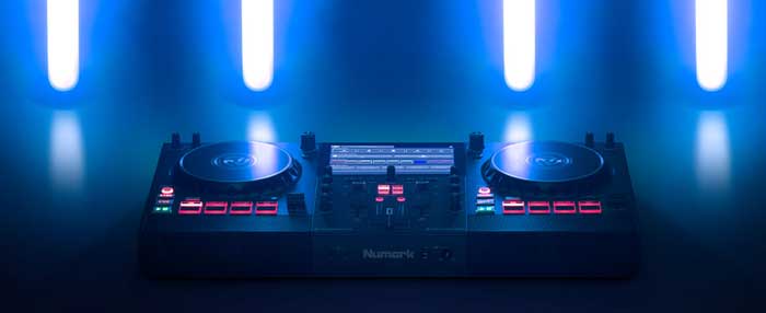 Bàn DJ Độc lập Numark Mixstream Pro đang được trưng bày 