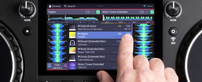 Bàn DJ Độc lập Numark Mixstream Pro tích hợp thêm màn hình cảm ứng cho bạn khả năng linh hoạt khi sử dụng