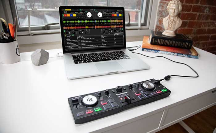 Bàn DJ Numark DJ2GO2 Touch Mini có thể kết nối với các thiết bị thông minh