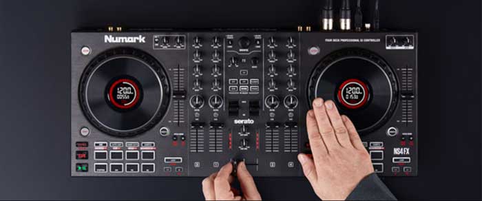 Bàn DJ Numark NS4FX thiết kế chắc chắn chịu được áp lực cao 