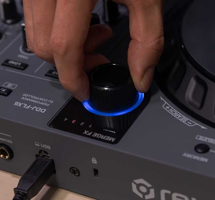 Bàn DJ Pioneer DJ DDJ-FLX6-GT núm vặn chắc chắn và đa dạng cổng kết nối 
