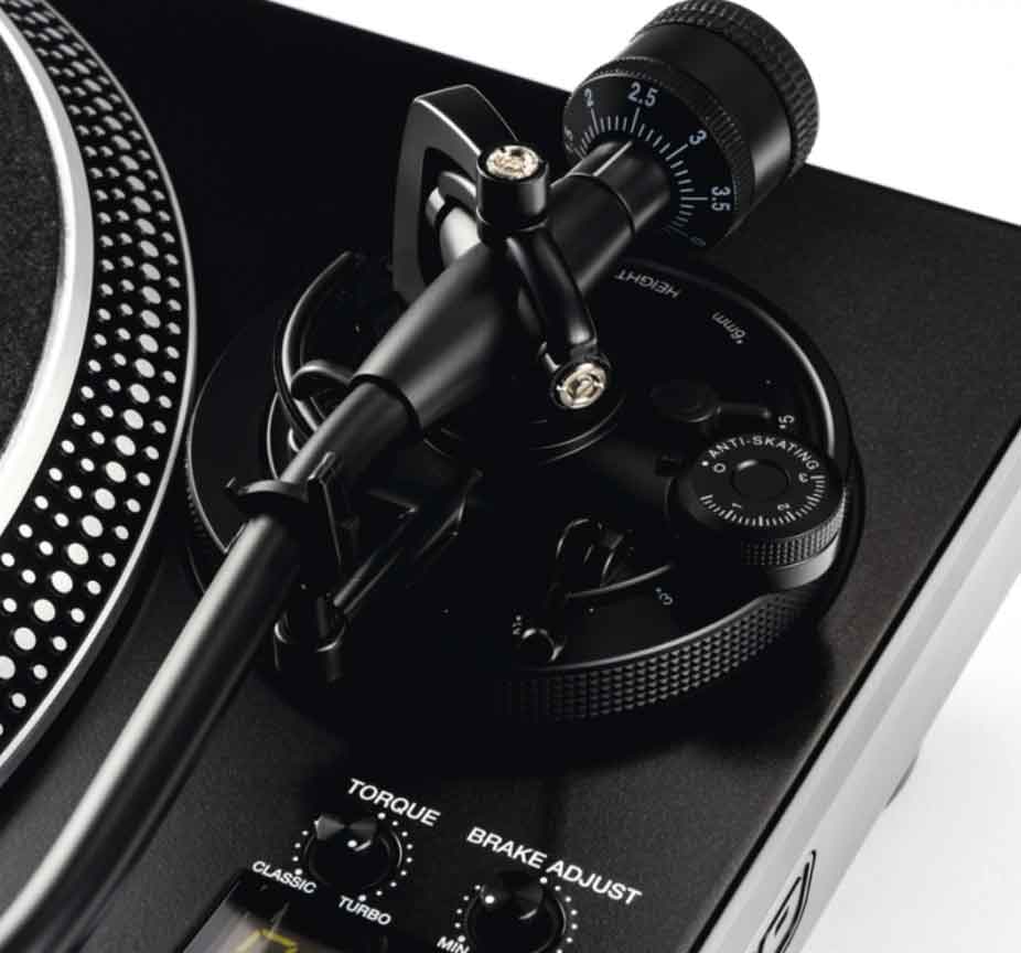 Bàn DJ Turntable Reloop RP-8000 MK2 có nhiều tính năng hiện đại