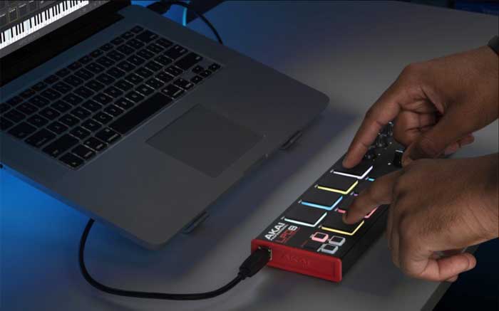 Bàn Midi Akai LPD8 USB kết nối được với Laptop hay PC nhờ USB 