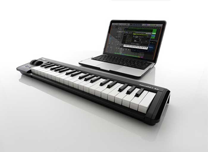 Midi Keyboard Korg microKEY2 Air-37 có thể kết nối với laptop nhờ Bluetooth 