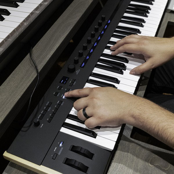Đàn Midi Korg Keystage 49 luôn được các nhạc sĩ tin dùng
