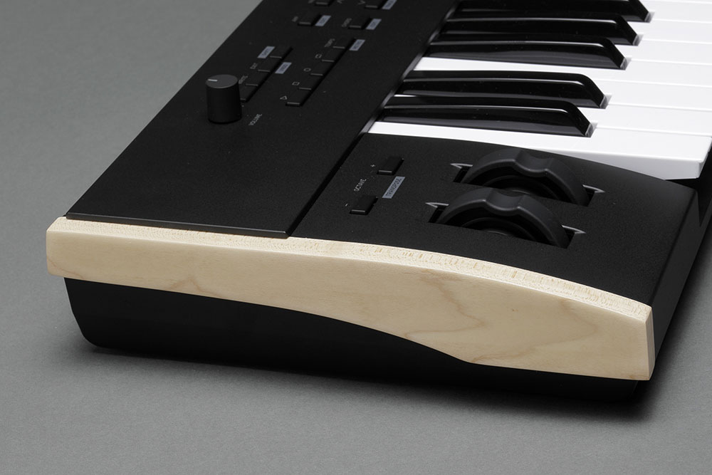 Bàn phím điều khiển MIDI Korg Keystage có các phím vượt trội có độ nhạy cao, phù hợp với cả nhạc sĩ chuyên nghiệp hay cả nghiệp dư 