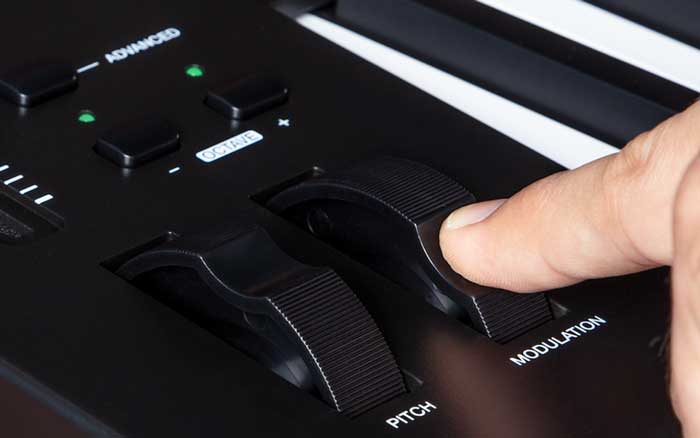 Bàn Phím Midi M-Audio Keystation 88 MK3 được tích hợp thêm cả modulation