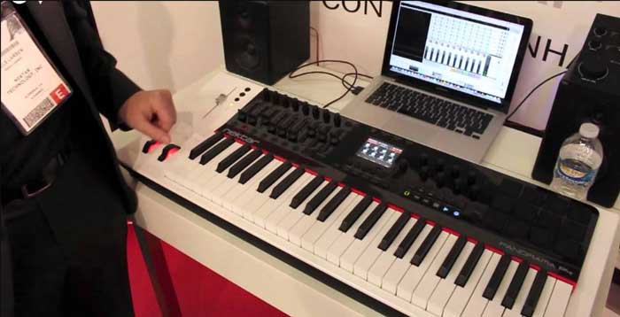 Bàn Phím Midi Nektar Panorama P4 49 Key trên bàn làm việc 