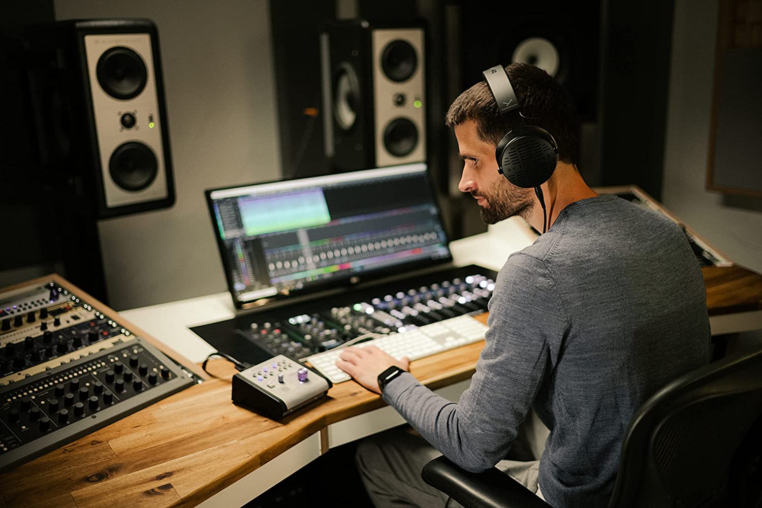 Beyerdynamic DT 900 Pro X Studio Headphones hàng nhập khẩu chính hãng