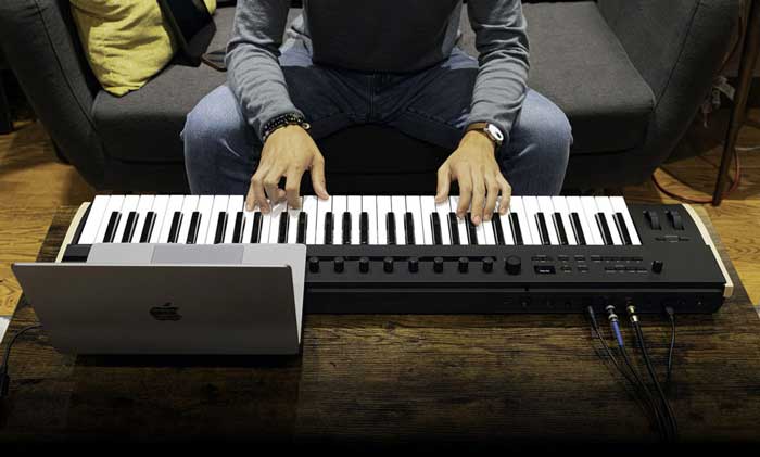 Korg Keystage 61 Midi Keyboard Controller được các nhạc sĩ yêu thích