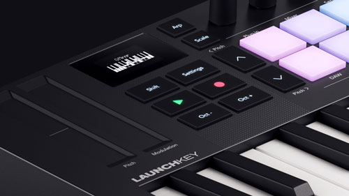 Novation Launchkey Mini 25 MK4 có các nút điều khiển, giúp bạn có thể dễ dàng sử dụng