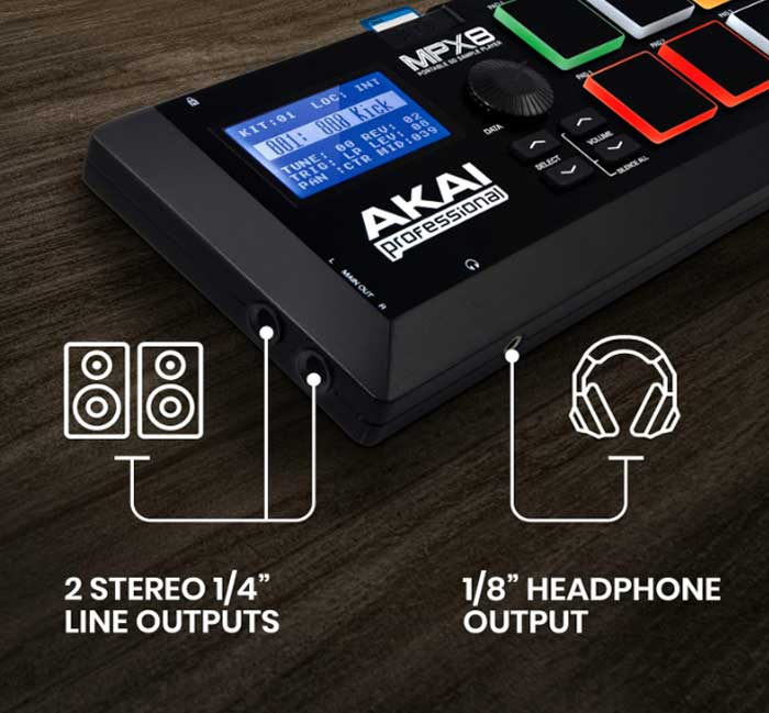 Bàn Điểu Khiển Akai MPX8 có thể kết nối với tai nghe và loa 
