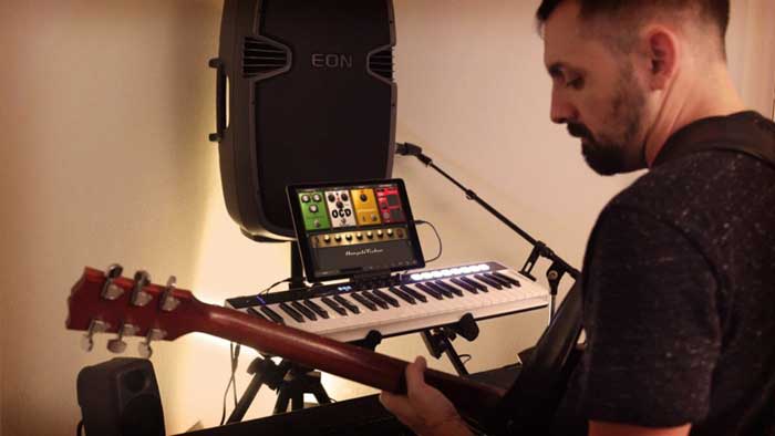 Keyboard Controller IK Multimedia iRig Keys I/O được các nhạc sĩ vô cùng yêu thích 
