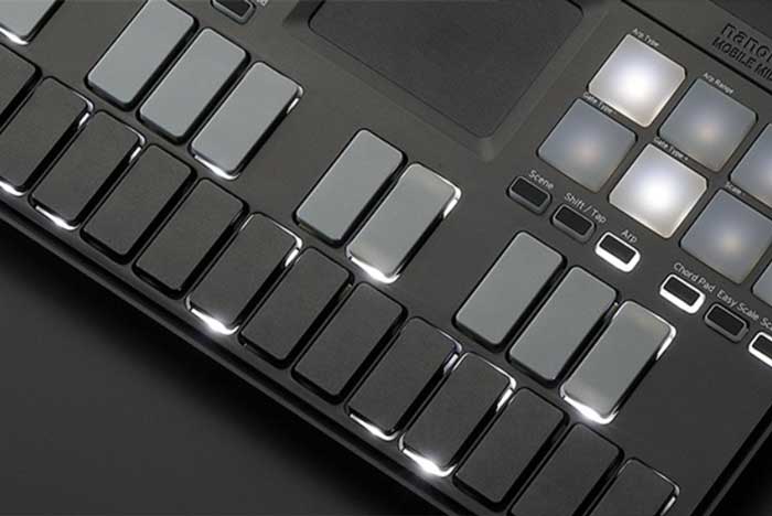 Đàn Midi Korg nanoKEY Studio được thiết kế các nút điều khiển siêu mềm mại và dễ sử dụng 