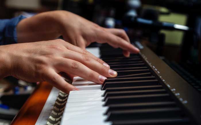 Đàn midi M-Audio Keystation 61 MK3 phím đàn nặng tựa như một chiếc piano thực sự 