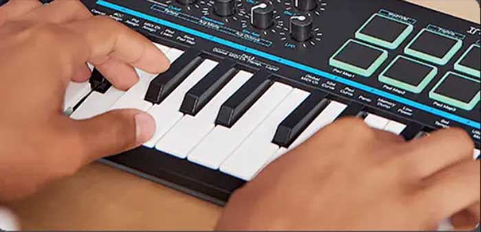 Đàn Midi Nektar Impact LX Mini 25 các phím mềm mại vừa tay, cho bạn cảm giác như chơi một chiếc piano thực thụ
