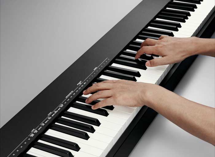 Các phím của Roland A-88 MKII cho bạn cảm giác như một chiếc piano thực thụ