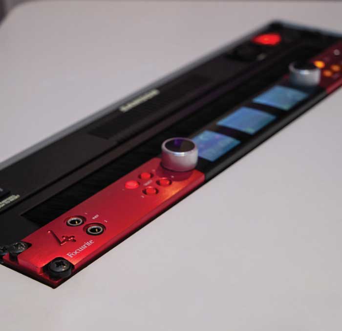 Sound Card Focusrite Red 4Pre thiết kế núm vặn hiện đại dễ sử dụng