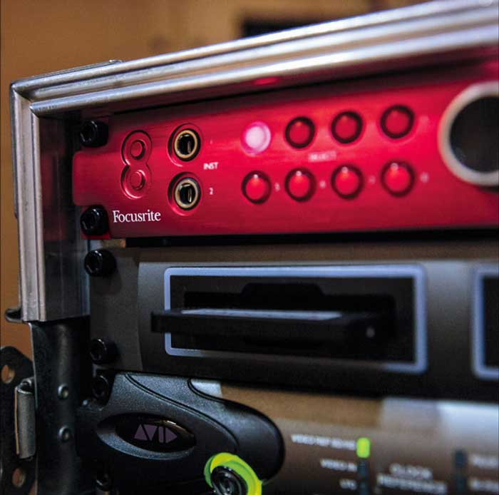 Sound Card Focusrite Red 8Pre khả năng xử lý lên đến 64x64 kênh kết nối, cho phép bạn thu và phát tín hiệu âm thanh với chất lượng cao nhất