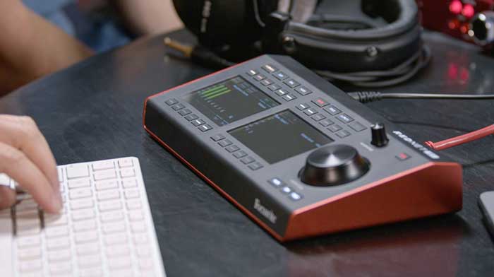 Bàn Điều Khiển Focusrite RedNet R1 Controller trang bị các nút điều khiển mượt mà, dễ sử dụng, giúp bạn có thể kiểm soát âm lượng
