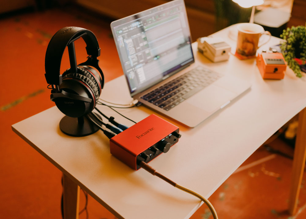 Focusrite Scarlett Solo Gen 4th hàng nhập khẩu chính hãng