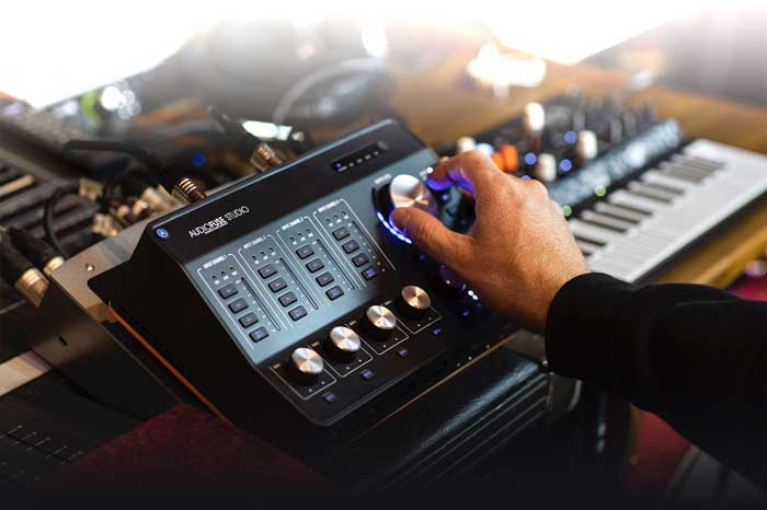 Sound Card Arturia AudioFuse Studio có thiết kế tiện dùng đầy đủ tính năng