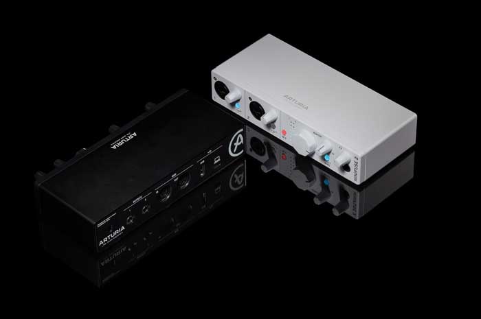 Sound Card Thu âm Arturia Minifuse 2 có hai màu cơ bản giúp bạn có thể thay nhau sử dụng
