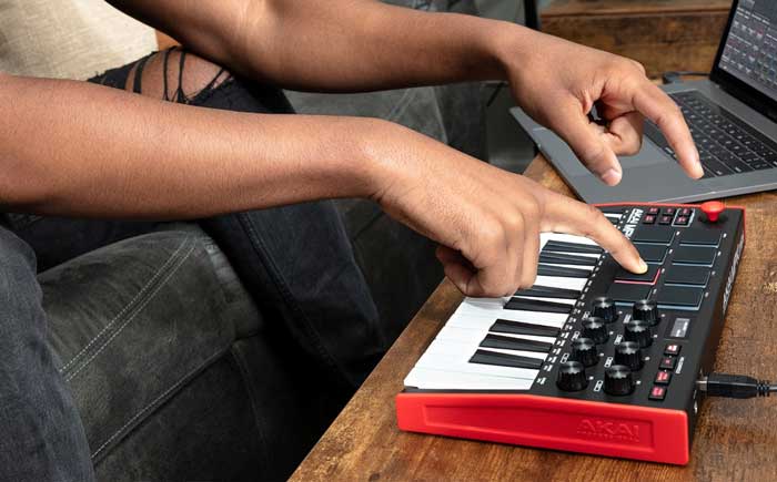 Các tính năng cơ bản Bàn Phím Midi Akai MPK Mini MK3 giúp nhạc sĩ thoải mái sáng tạo