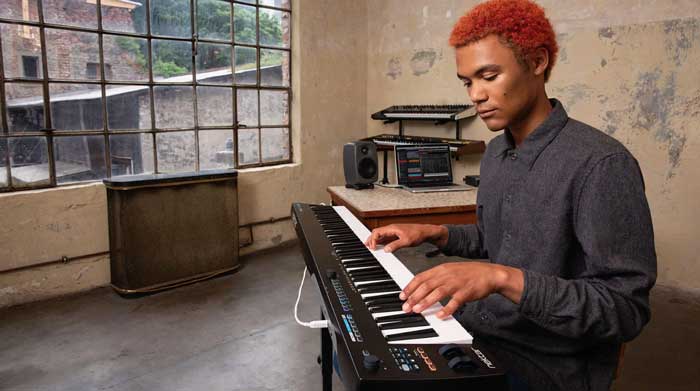 Keyboard controller Nektar Impact GXP49 được các nhạc sĩ trẻ tin dùng 