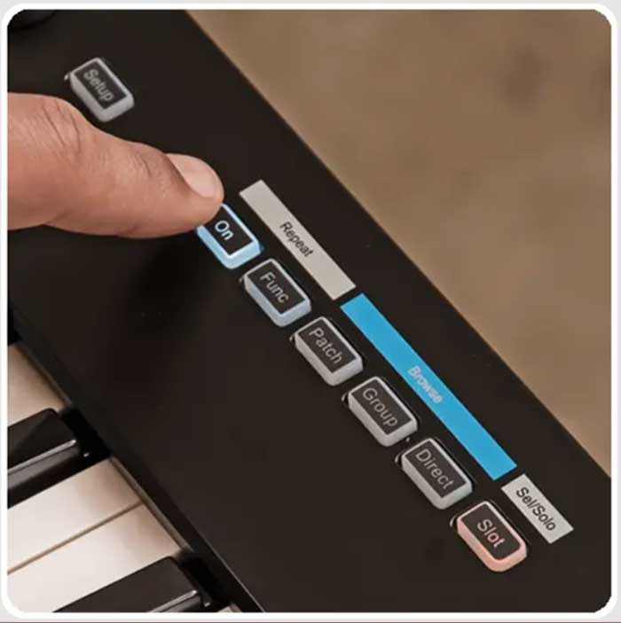 Thao tác linh hoạt bởi các nút điều khiển của Keyboard controller Nektar Impact GXP49