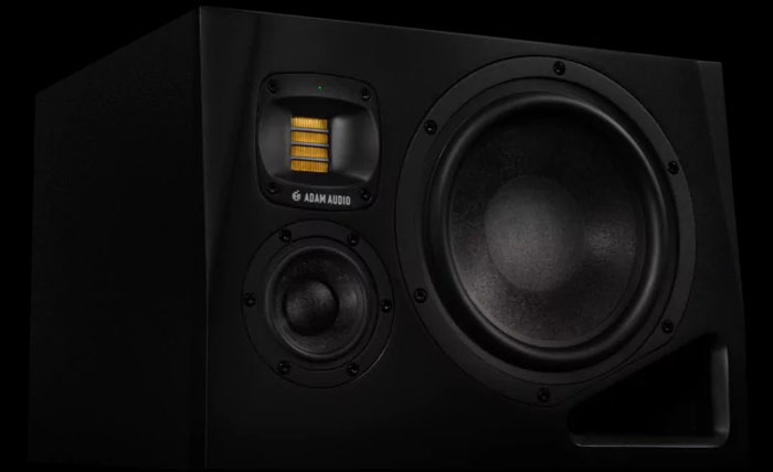 Mặt phải của Loa kiểm âm ADAM Audio A8H