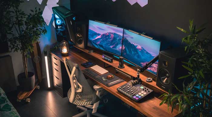 Loa Kiểm Âm Adam T8V Studio Monitor đang được sử dụng cho phòng thu 