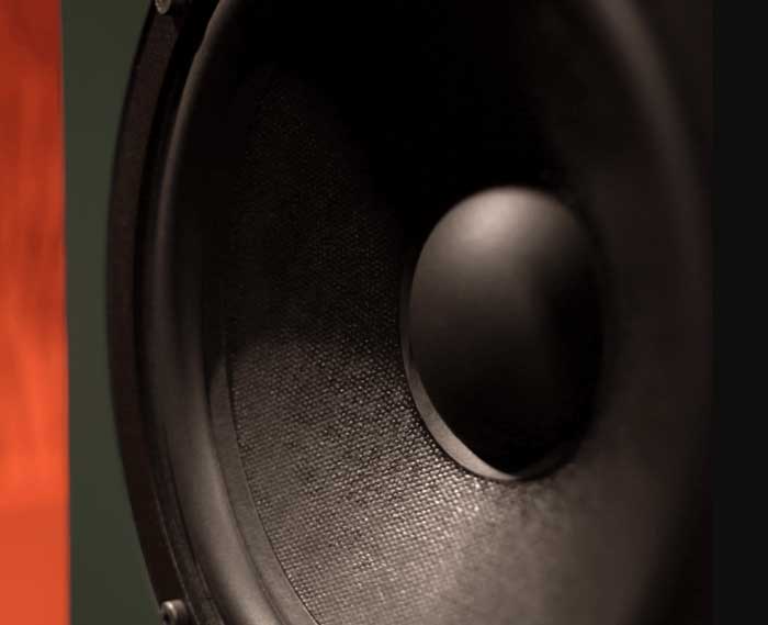 Loa Kiểm Âm Antelope Audio Atlas i8 nhỏ gọn, âm thanh cân bằng, giá cả hợp lý