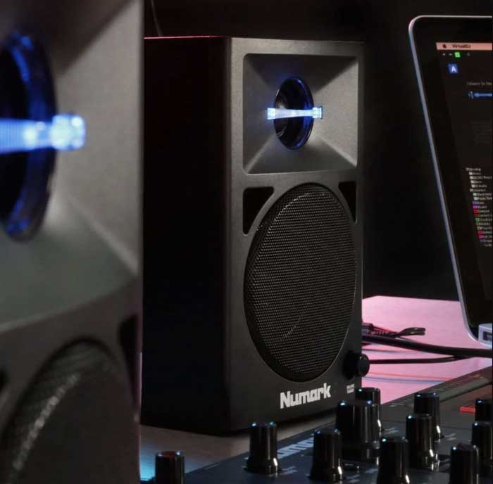 Loa Kiểm âm DJ Numark N-Wave 360 nhỏ gọn, âm thanh cân bằng, giá cả hợp lý