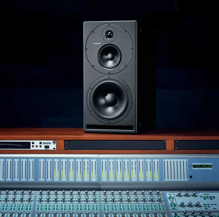 Loa kiểm Âm Dynaudio Core 59 thiết bị được các kỹ thuật viên tin dùng
