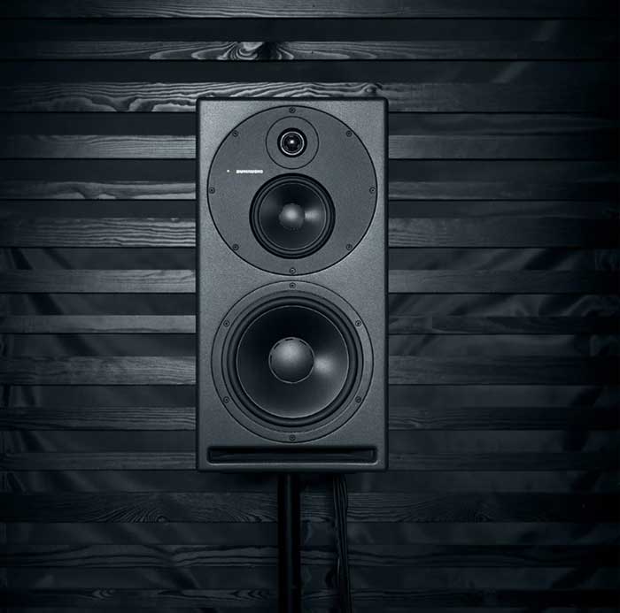 Loa kiểm Âm Dynaudio Core 59 đỉnh đạt trong từng khung bậc âm thanh