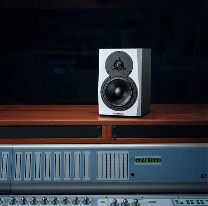 Loa kiểm âm Dynaudio LYD 5 thiết kế được kỹ thuật viên tin dùng