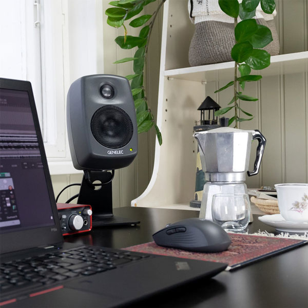 Loa Kiểm âm Genelec 8010A cho ta chất lượng âm thanh chân thật 