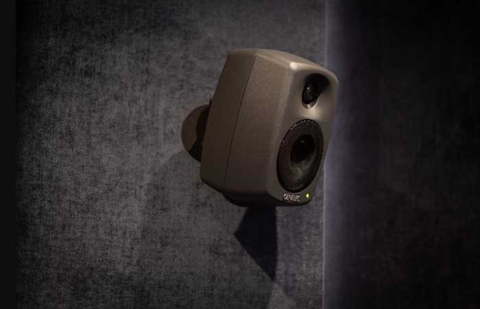 Loa Kiểm âm Genelec 8010A phù hợp cho phòng thu chuyên nghiệp