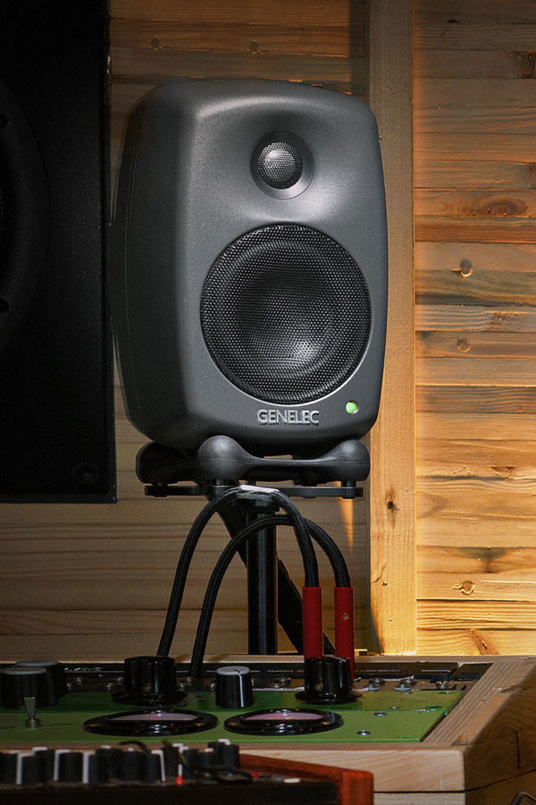Genelec 8320A SAM™ Monitor thiết kế phù hợp phòng thu chuyên nghiệp