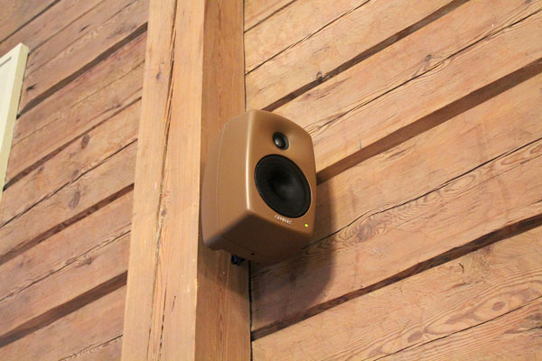 Loa kiểm âm Genelec 8430A IP SAM™ phù hợp với mọi không gian 