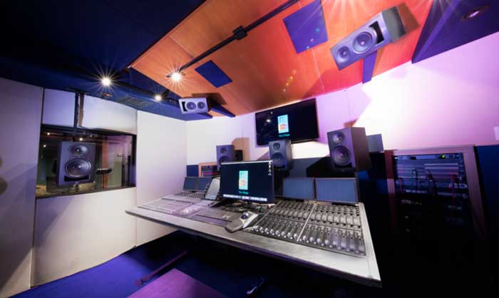 Loa kiểm âm Kali Audio LP-6 V2, âm thanh trung thực phù hợp cho các studio chuyên nghiệp.