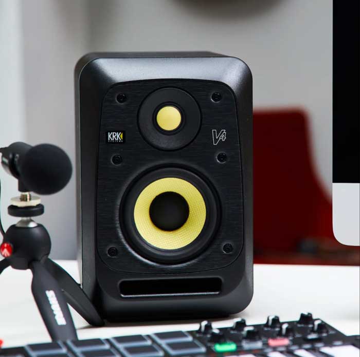 Loa kiểm âm KRK V6 S4 luôn được các kỹ thuật viên yêu thích