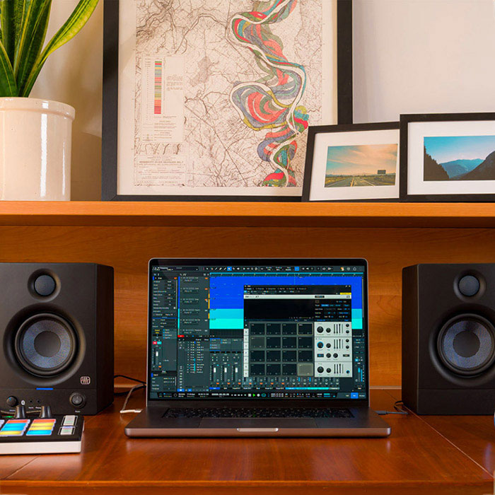 Loa kiểm Âm PreSonus Eris 3.5 Gen 2 thiết kế nhỏ gọn phù hợp với phòng thu diện tích hạn chế 