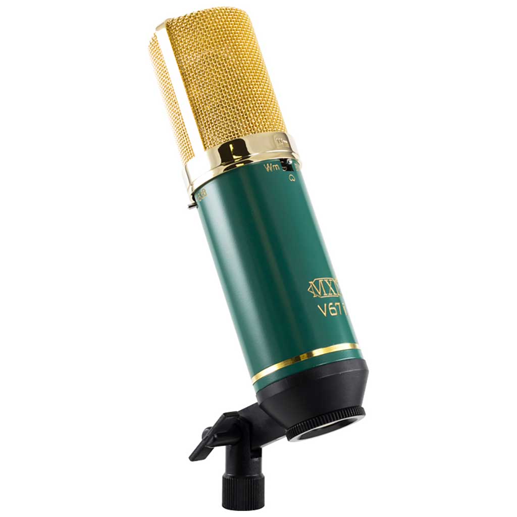 Micro Thu Âm MXL V67i đang được gắn lên chân mic