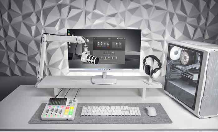 Micro Thu âm RODE PodMic USB micro trắng treo và set úp trong phòng rất đẹp  