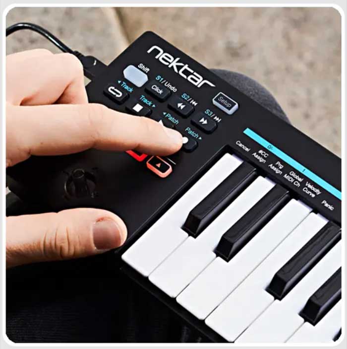 Các nút điều khiển siêu tiện ích của Midi controller Nektar Impact GX Mini giúp bạn tiết kiệm thời gian 